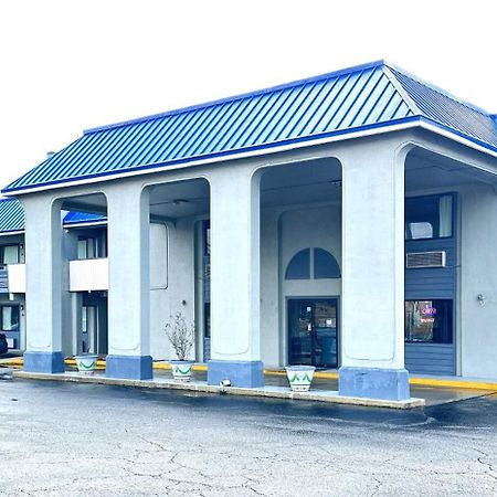 Rodeway Inn & Suites Plymouth Hwy 64 Εξωτερικό φωτογραφία