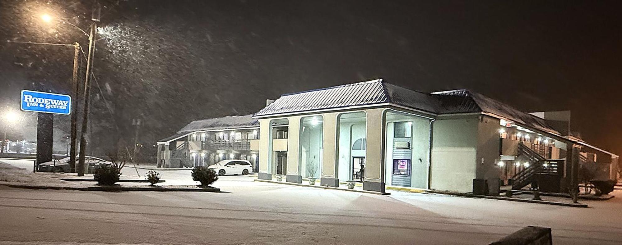 Rodeway Inn & Suites Plymouth Hwy 64 Εξωτερικό φωτογραφία