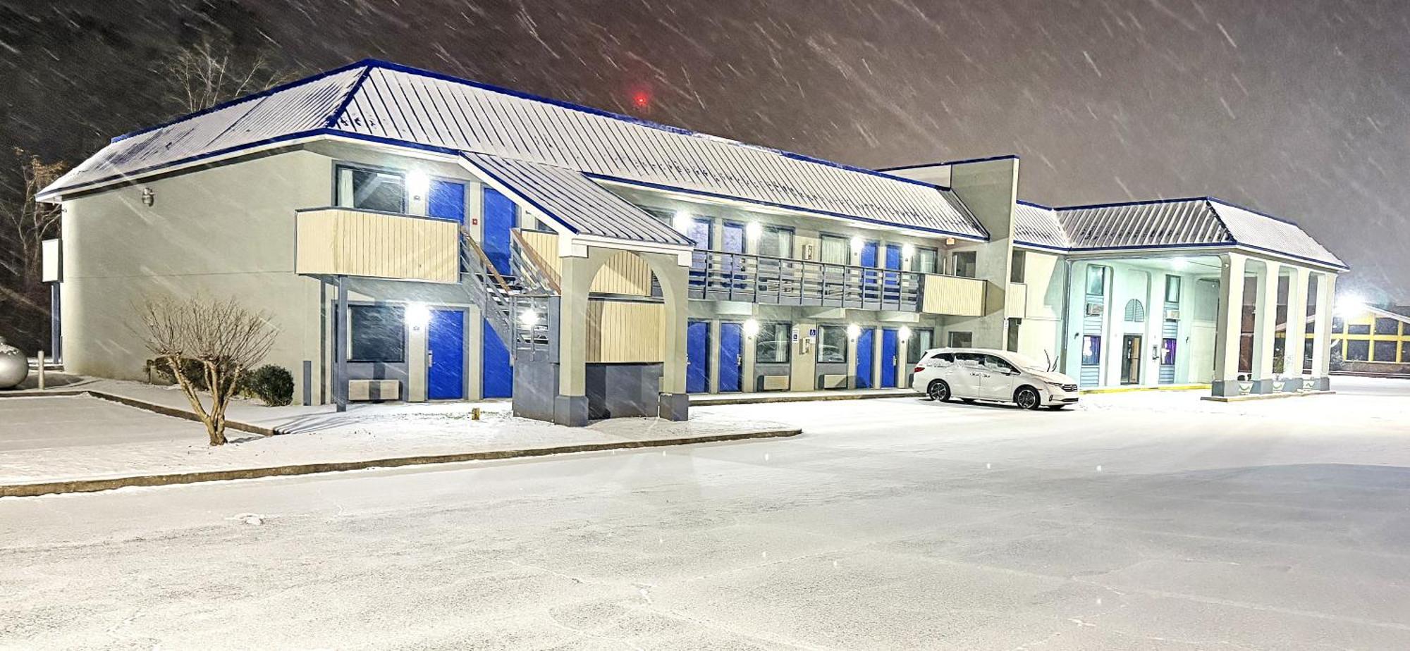 Rodeway Inn & Suites Plymouth Hwy 64 Εξωτερικό φωτογραφία
