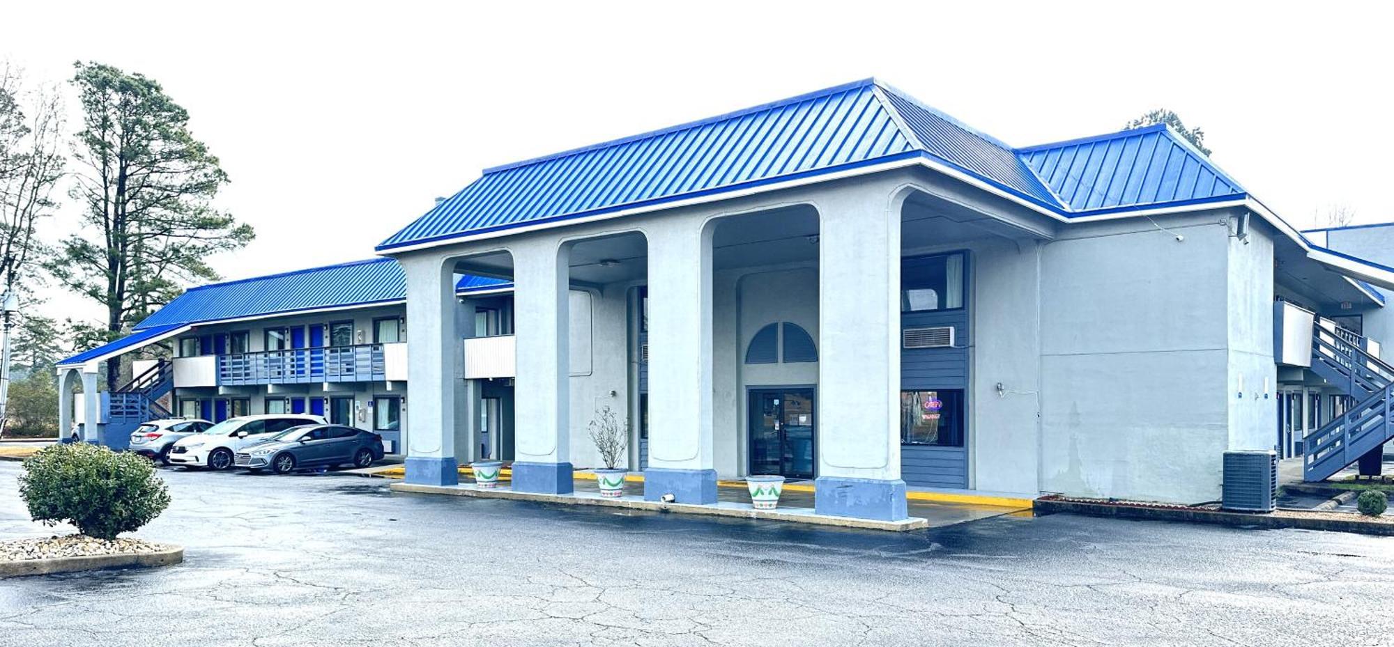 Rodeway Inn & Suites Plymouth Hwy 64 Εξωτερικό φωτογραφία