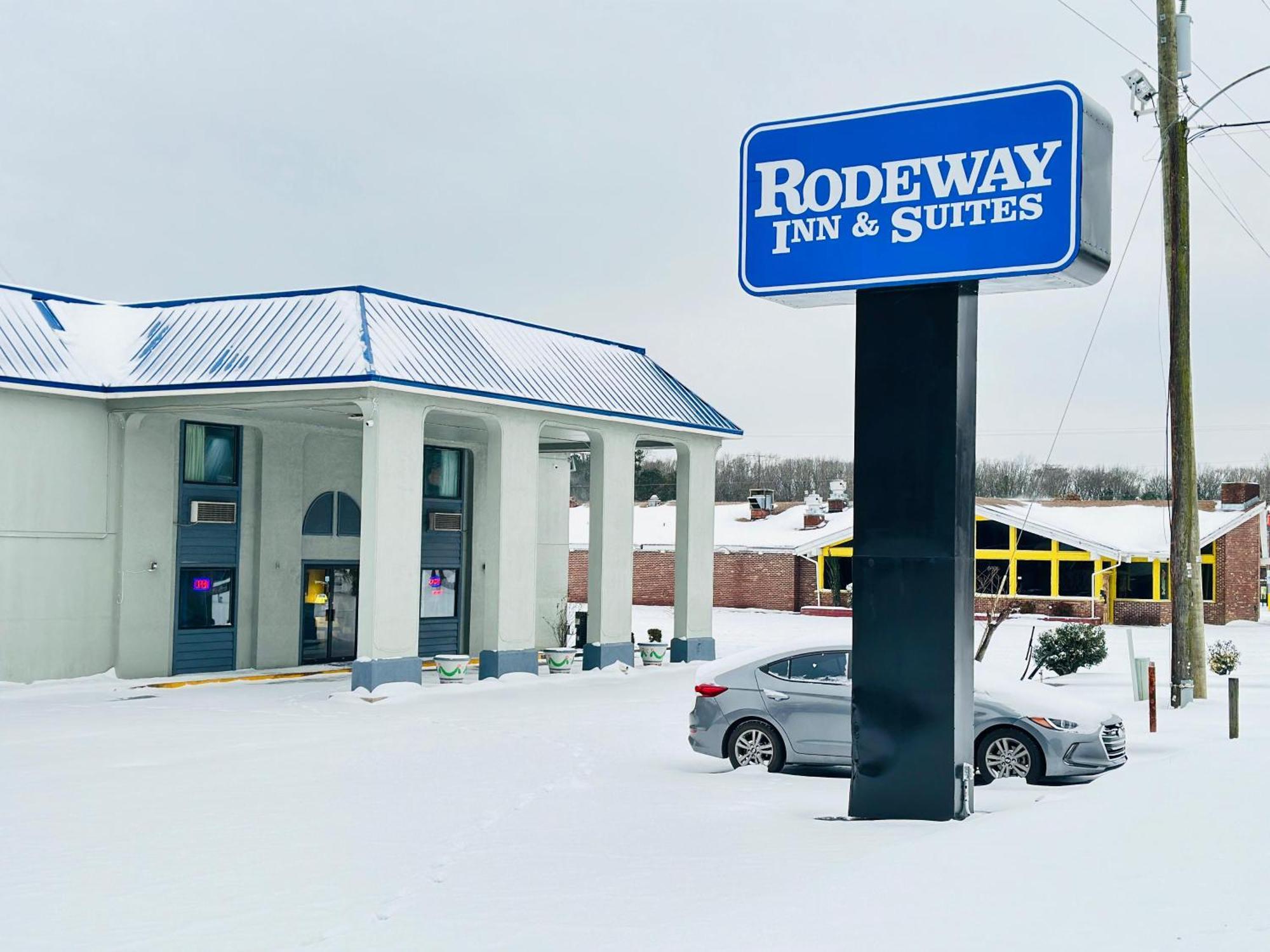 Rodeway Inn & Suites Plymouth Hwy 64 Εξωτερικό φωτογραφία