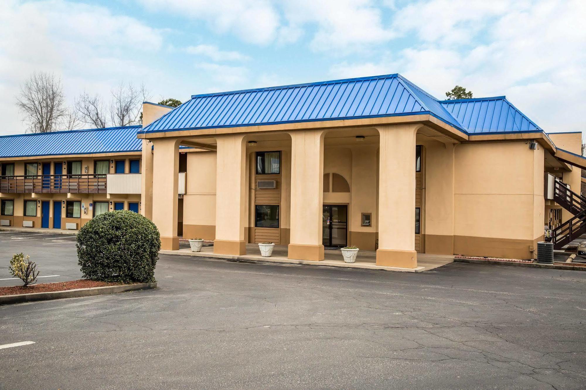 Rodeway Inn & Suites Plymouth Hwy 64 Εξωτερικό φωτογραφία